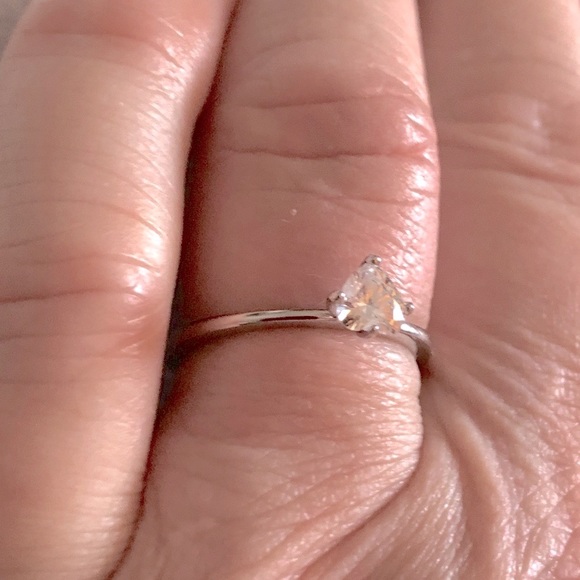 🚨50% off! Great for Daughters! 5A & 925 Sterling Silver Ring .67ct. - Picture 5 of 16